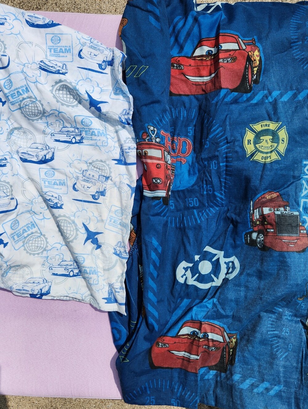 Disney Pixar Cars Crib & Twin Fitted Sheet Bundle Lightning McQueen